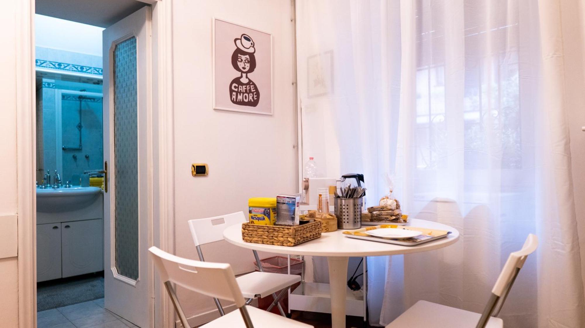 Casa Raffaella, Comodo E Tipico Bilocale Nel Centro Di Milano Luaran gambar